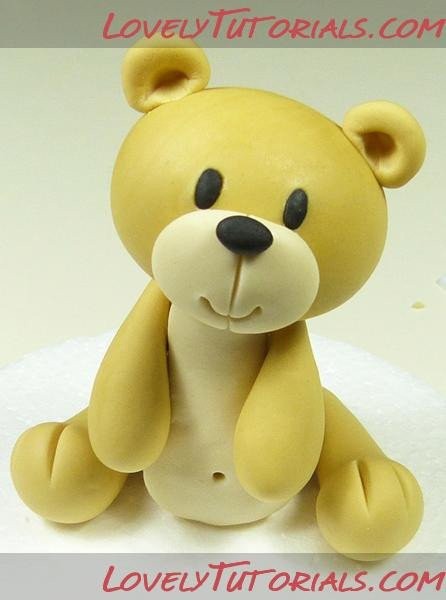 Лепим мишутку в колпаке