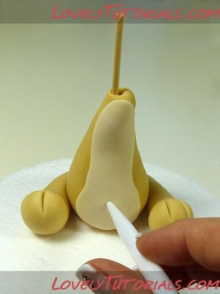 Лепим мишутку в колпаке