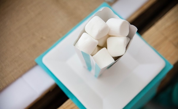 Снеговик из зефира