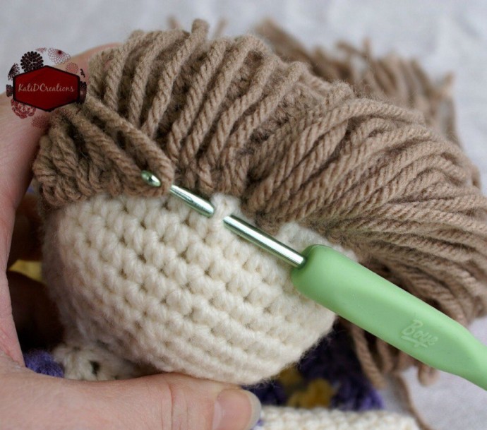 Как сделать вязаной кукле волосы любой длины
