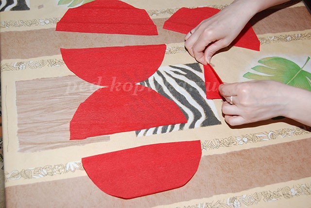 ​Цветы из крепированной бумаги: часть 1