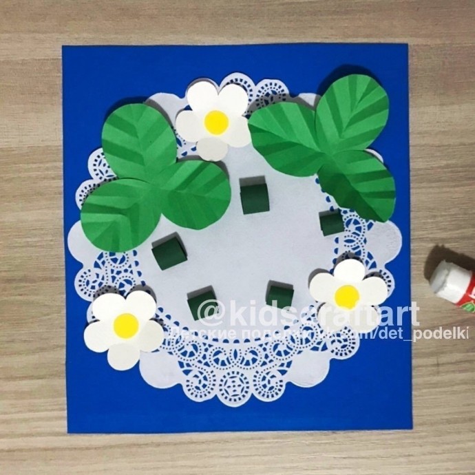 Объёмная аппликация "Клубничное панно"