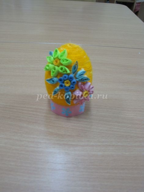 Декорирование красочных яиц Декорирование красочных яиц