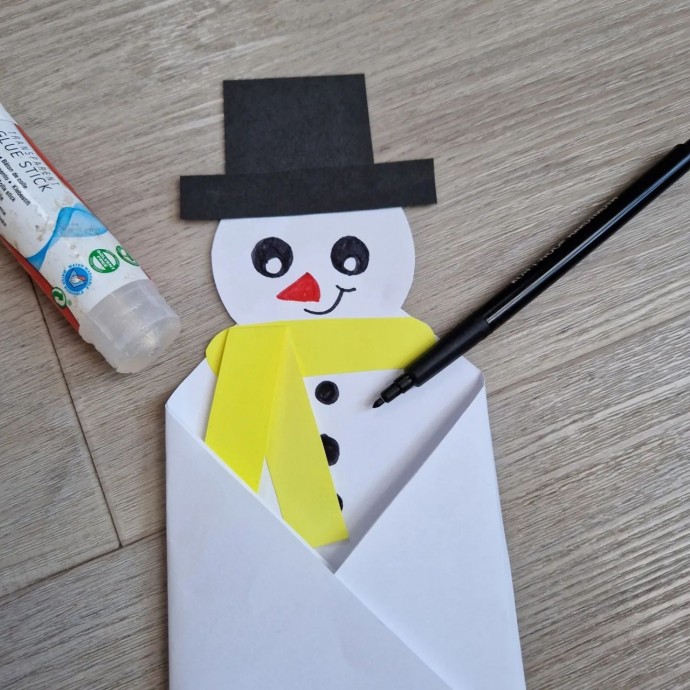 Снеговик с ёлочкой