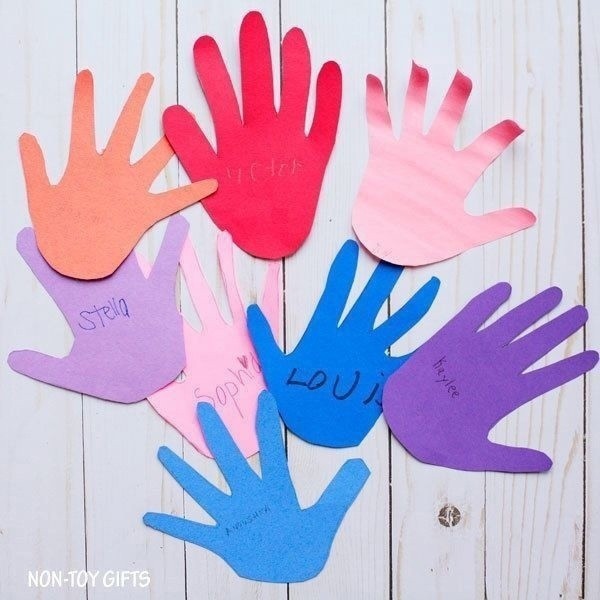 Яркие букетики из цветов-ладошек Яркие букетики из цветов-ладошек