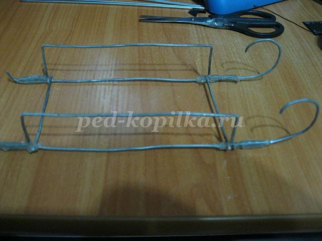 ​Сани Деда Мороза детскими руками: мастер-класс, часть 2