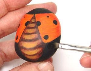 ​Божья коровка из камня