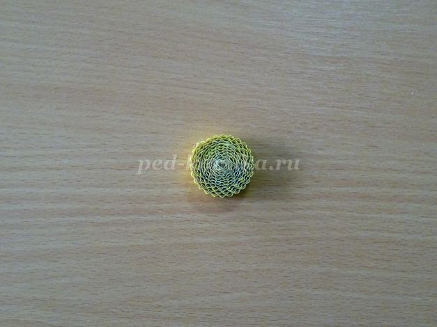 Мышка из гофрированного картона в технике квиллинг: часть 1