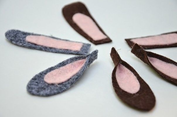 Кролики из помпонов