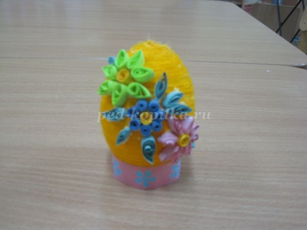 Декорирование красочных яиц Декорирование красочных яиц