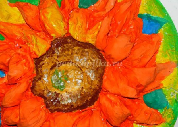 Подсолнухи из бумаги: часть 2