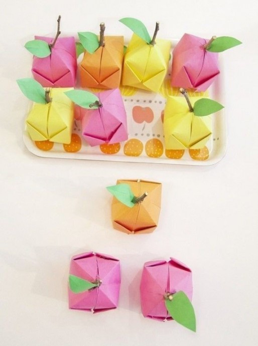 Яблоки в технике оригами
