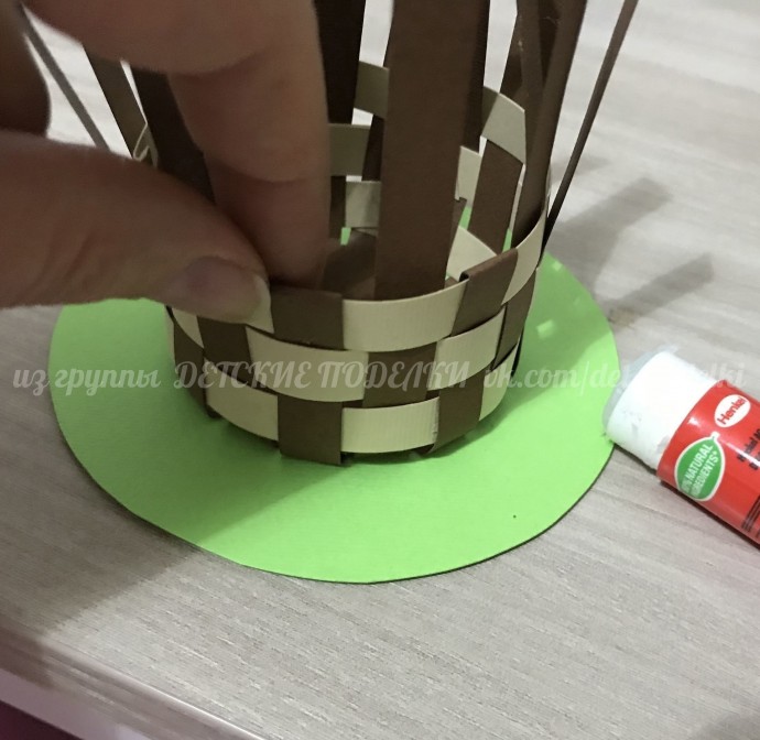 Объёмная осенняя поделка "Корзинка с грибочками" Объёмная осенняя поделка "Корзинка с грибочками"