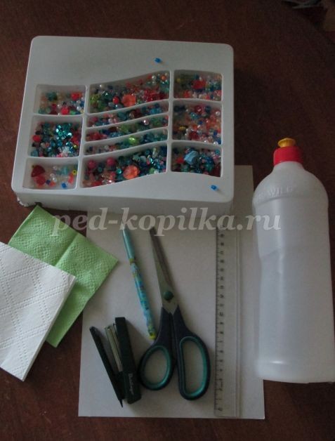 Ёлка из салфеток детскими руками: новогодний мастер-класс, часть 1