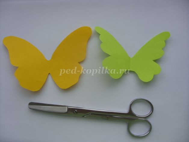 Бабочка в ладошках