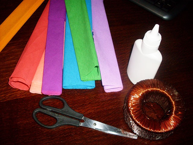 Крокусы из гофрированной бумаги: часть 1