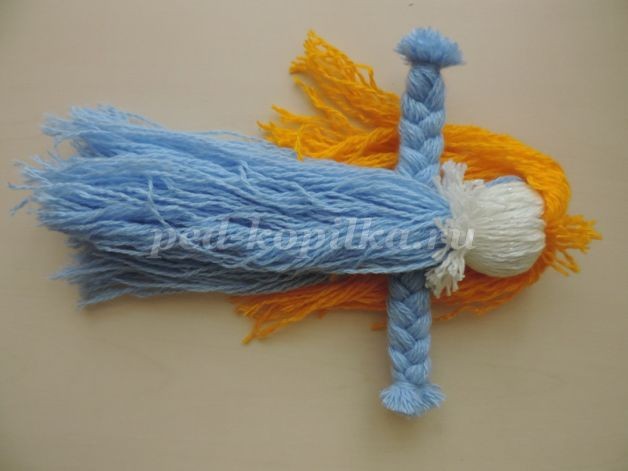 Снегурочка из ниток: новогодний мастер-класс, часть 2