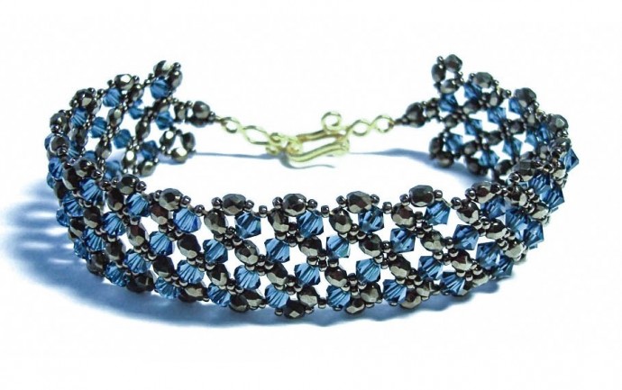 ​Фенечки в технике макраме