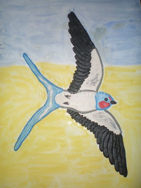 Ласточка из пластилина