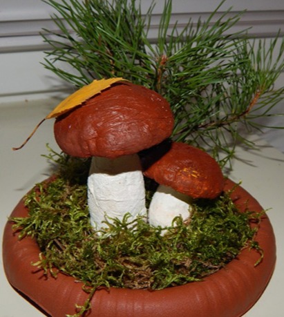 Чудесные грибы из ваты и клейстера детскими руками