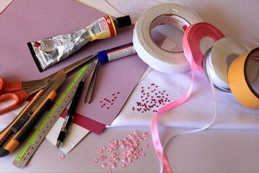 Открытка с сердцем и пайетками