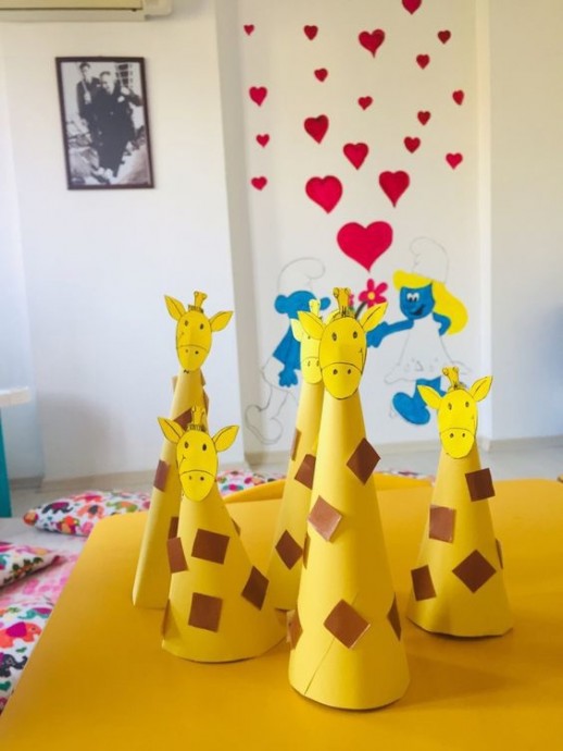 ​Жирафики из цветной бумаги