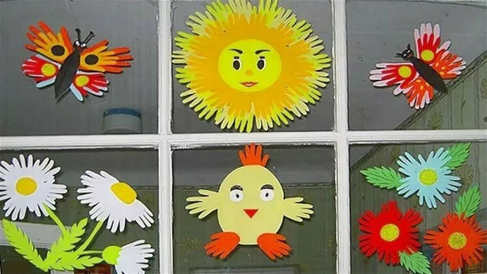 Идеи веселых аппликаций на основе контуров детских ладошек