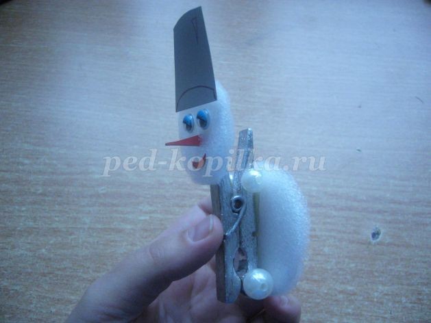 Игрушка для новогодней елки Снеговичок