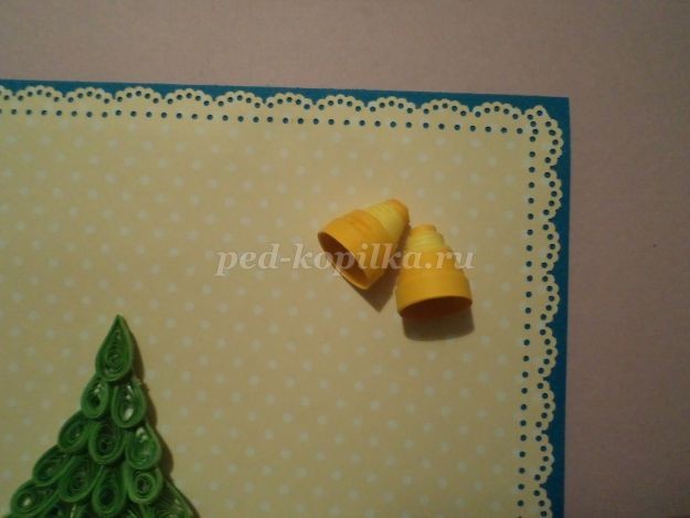 Новогодняя открытка в технике квиллинг: часть 3