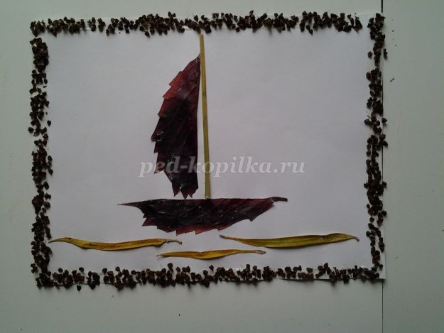 Аппликация из листьев: кораблик Аппликация из листьев: кораблик