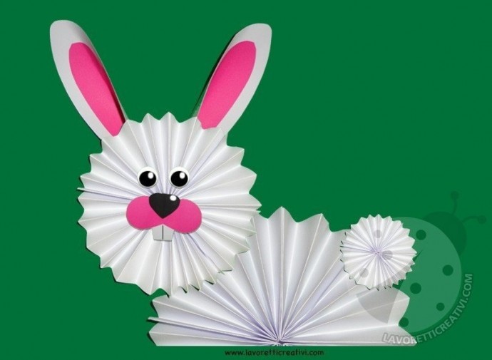 ​Кролик из бумаги гармошкой
