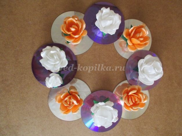 Рамка для фотографий детскими руками: часть 2