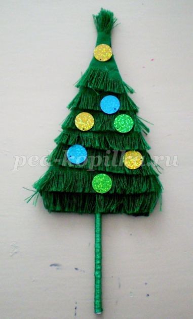 Новогодняя елка детскими руками: часть 1