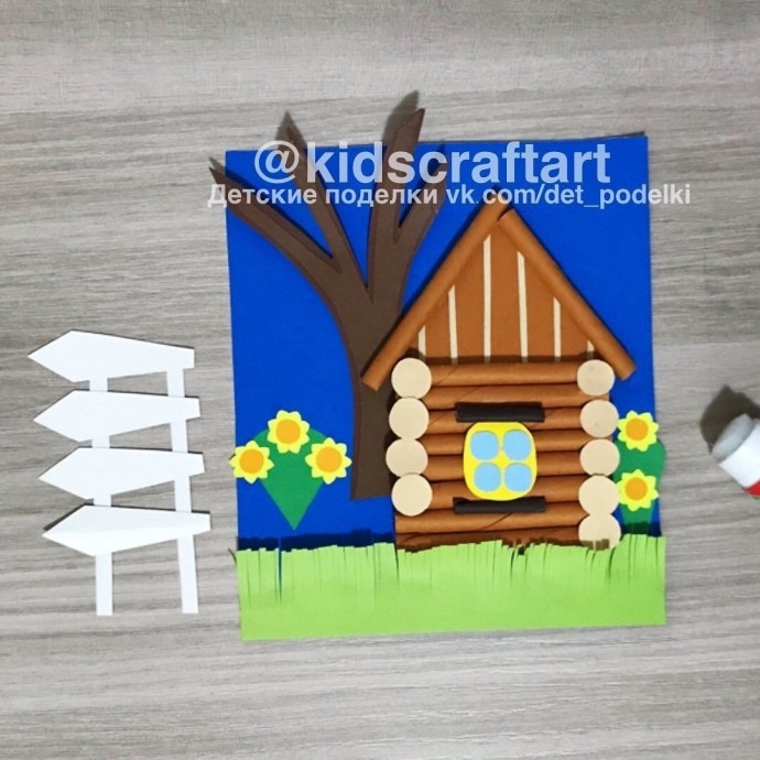 Весенний домик в деревне