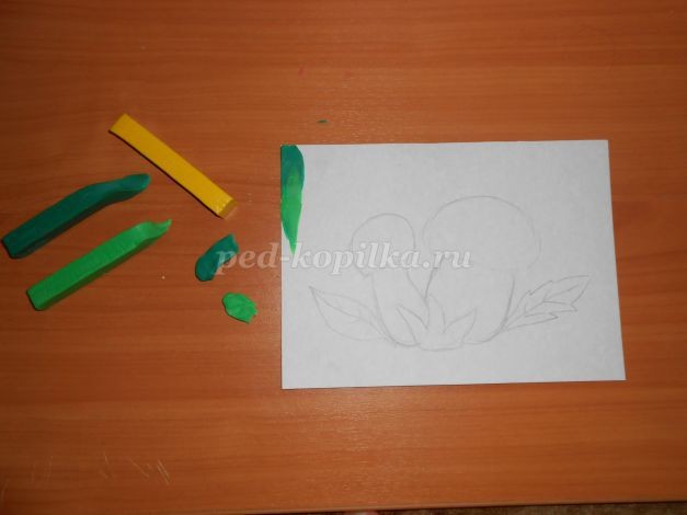 Грибная полянка: аппликация из пластилина