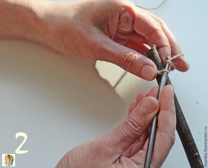 Панно из веточек детскими руками