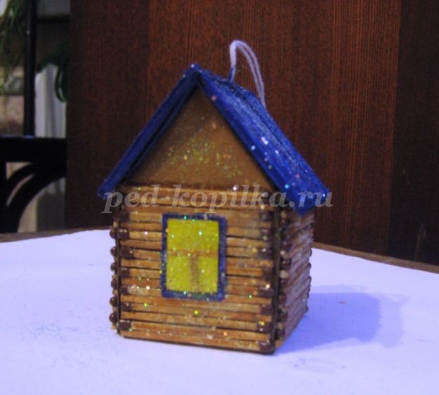 Новогодняя игрушка "Домик из спичек": мастер-класс, часть 2 Новогодняя игрушка "Домик из спичек": мастер-класс, часть 2