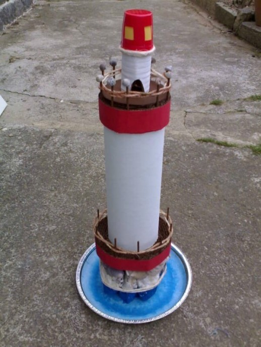 ​Маяк из картонной втулки