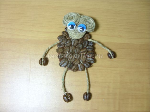 Магнит "Овечка" из кофейных зерен детскими руками: мастер-класс, часть 2