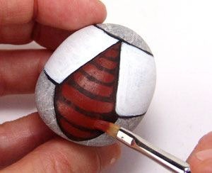 ​Божья коровка из камня