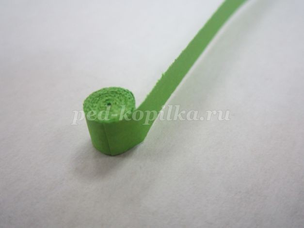 Картина в технике квиллинг в подарок маме: часть 1