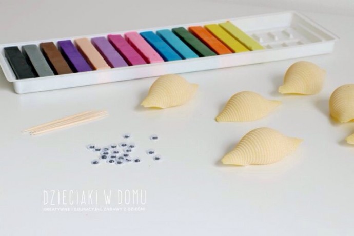 ​Идеи для лепки из пластилина с применением макарон