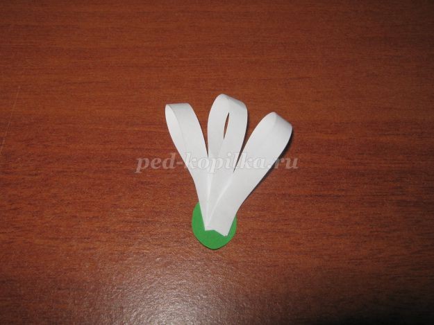 Объемная аппликация из бумаги "Подснежники": часть 2 Объемная аппликация из бумаги "Подснежники": часть 2