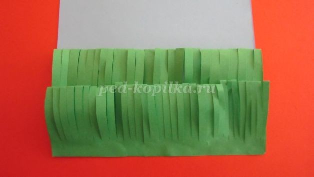 Цыпленок вылупляется из яичка: часть 1