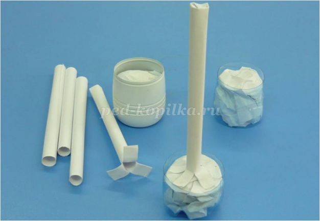 Гиацинты из креповой бумаги Гиацинты из креповой бумаги