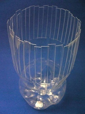 Ваза из пластиковой бутылки Ваза из пластиковой бутылки