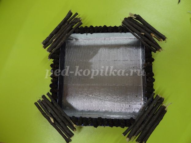 Картина с веточками: часть 2