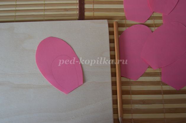 Цветок сакуры из цветной бумаги: часть 1