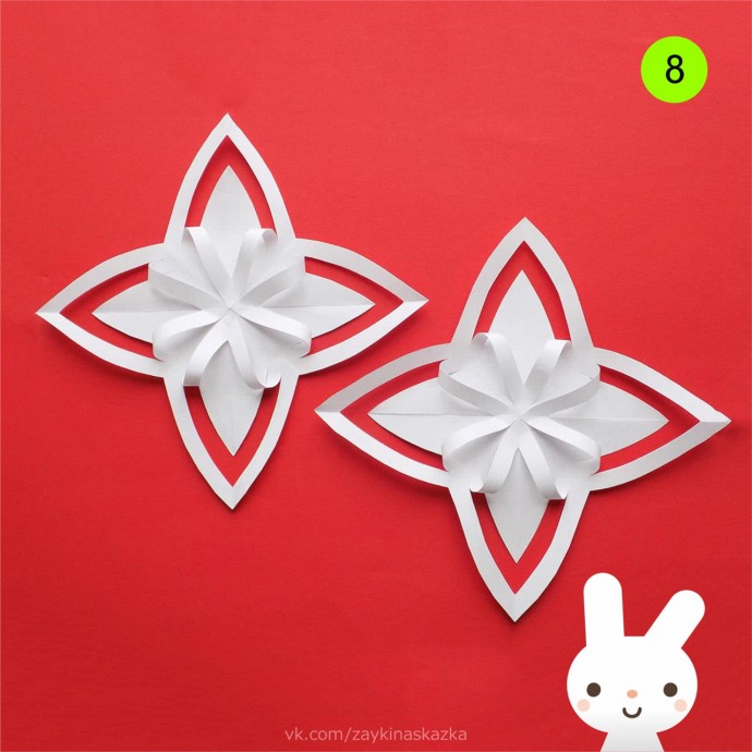 Объёмная снежинка из бумаги Объёмная снежинка из бумаги