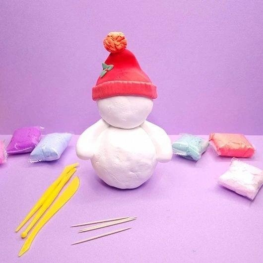 Снеговик из пластилина